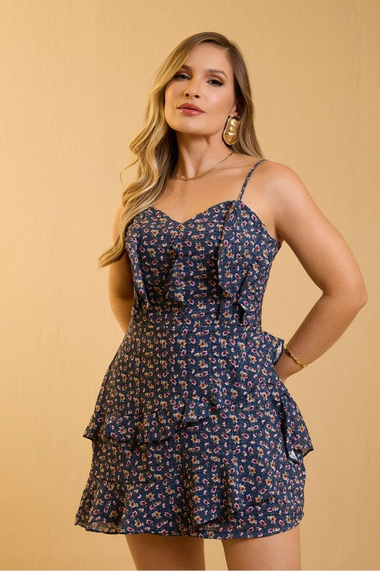 Vestido Curto Com Babados