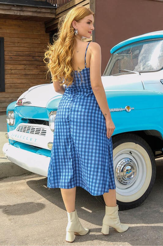Vestido Midi Com Bordado Busto