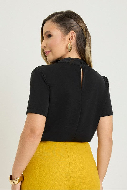 Blusa Baby Look Com Gola Alta
