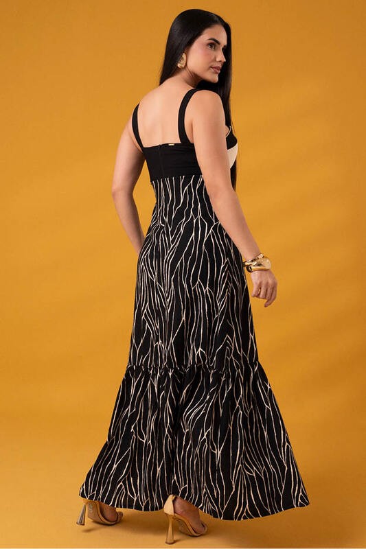 Vestido Longo C Recortes Contrastantes No Busto