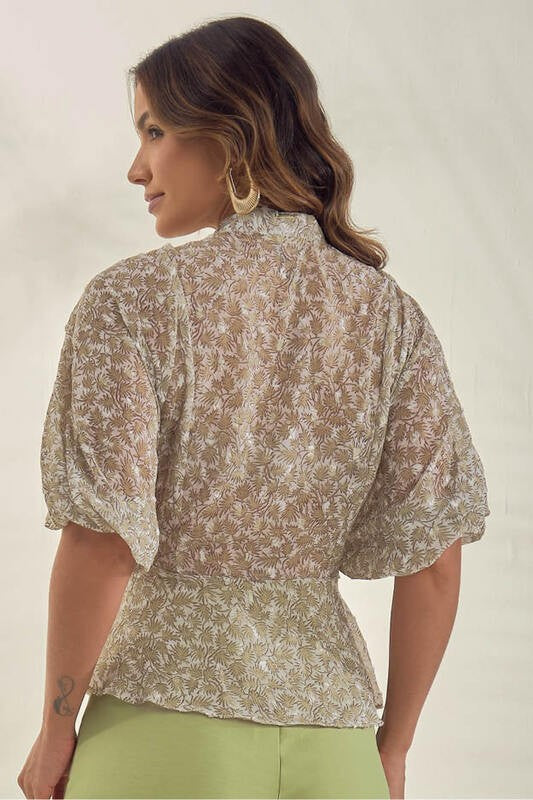 Blusa  Bata Com Manga Volumosa
