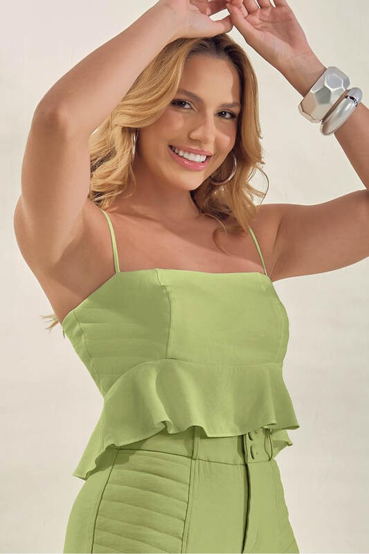 Blusa  Com Alca Fina E Babados