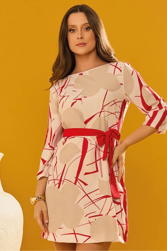 Vestido Curto Estampado Com Faixa Na Cintura