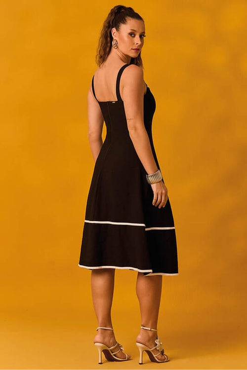 Carregar imagem 1 na visualização da galeria. Vestido Midi Com Vieses  Contrastantes
