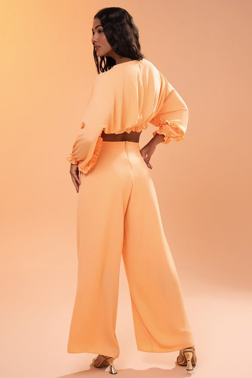 Carregar imagem 1 na visualização da galeria. Conjunto De Blusa E Calca Com Detalhes De Babados