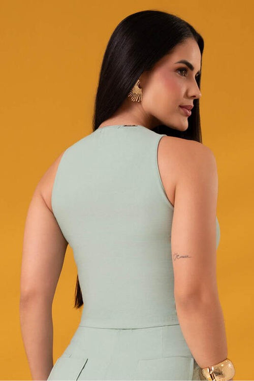 Carregar imagem 1 na visualização da galeria. Blusa Cropped Com Ziper Destacavel E Nervuras