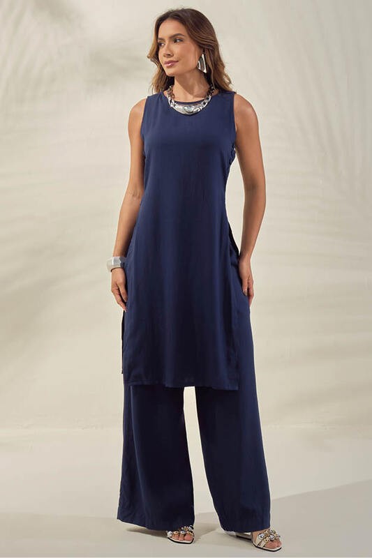 Blusa Tunica Com Vazado Laterais E Botoes