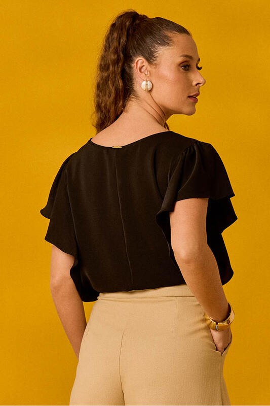 Blusa Com Manga Cascata