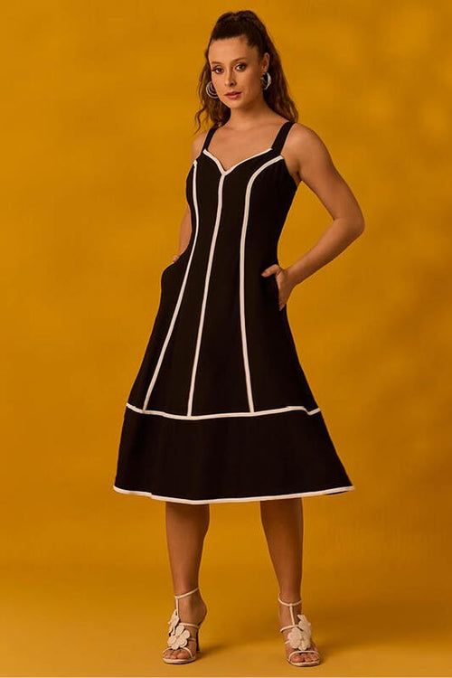 Carregar imagem 1 na visualização da galeria. Vestido Midi Com Vieses  Contrastantes