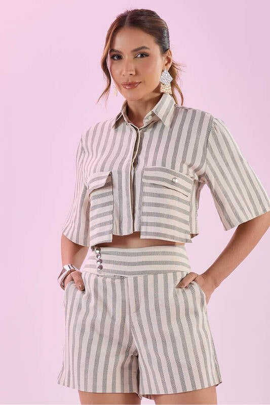 Conjunto De Camisa Com Bolsos E Short Com Cos