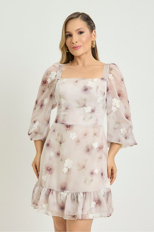 Vestido Plano Curto Com Manga Longa E Babado
