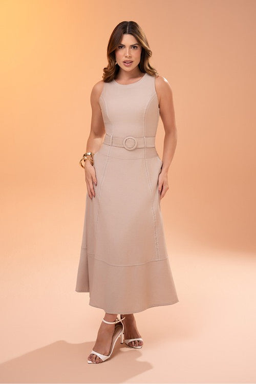 Carregar imagem 1 na visualização da galeria. Vestido Midi Cavado Com Cinto
