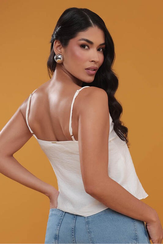 Blusa Regata Com Recortes