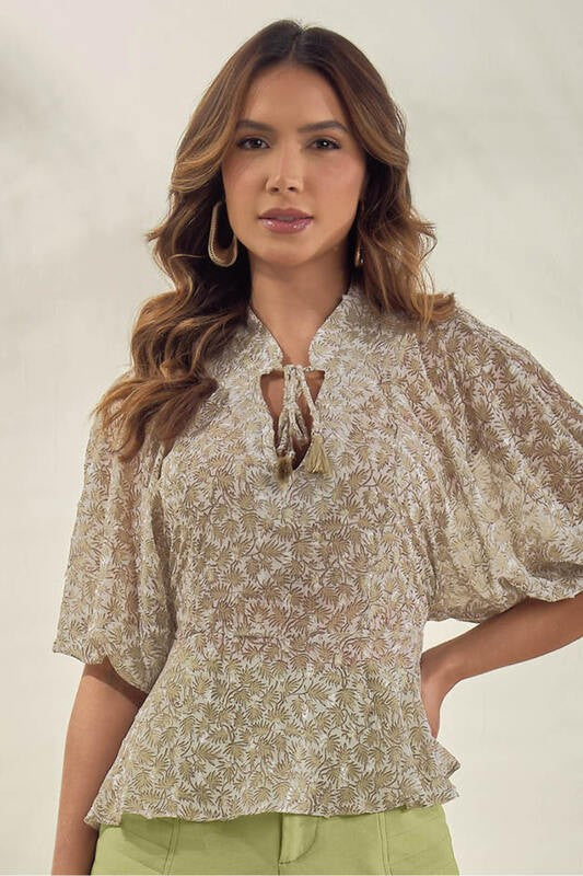 Blusa  Bata Com Manga Volumosa