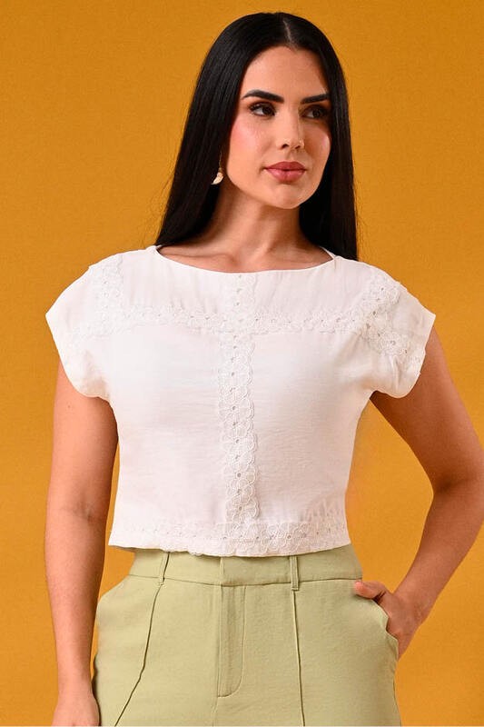 Blusa Semi Cropped Ampla Com Bicos