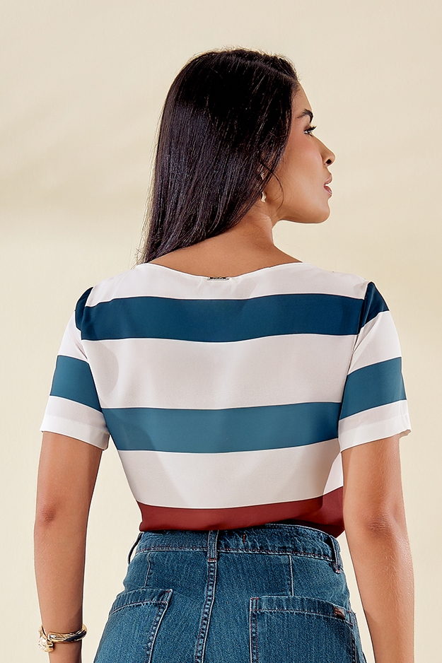 Blusa Baby Look Com Manga Curta