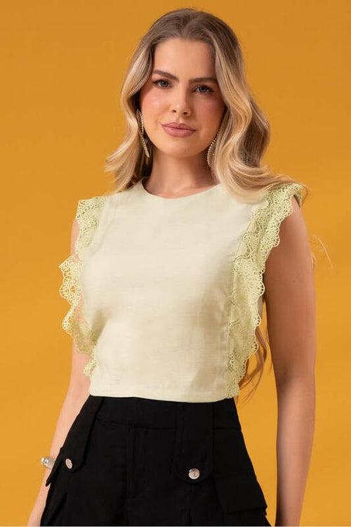 Carregar imagem 1 na visualização da galeria. Blusa Cropped Com Aplicacao De Renda