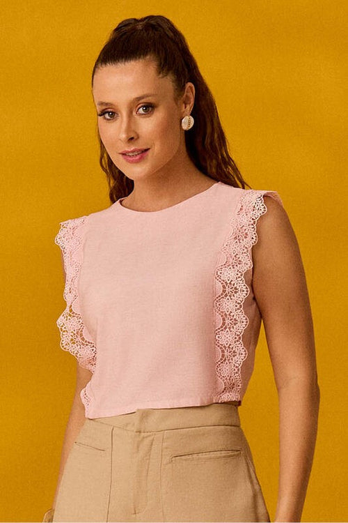 Carregar imagem 1 na visualização da galeria. Blusa Cropped Com Aplicacao De Renda