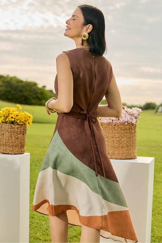 Vestido Midi Assimetrico
