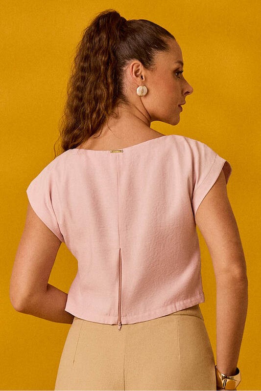 Blusa Semi Cropped Ampla Com Bicos