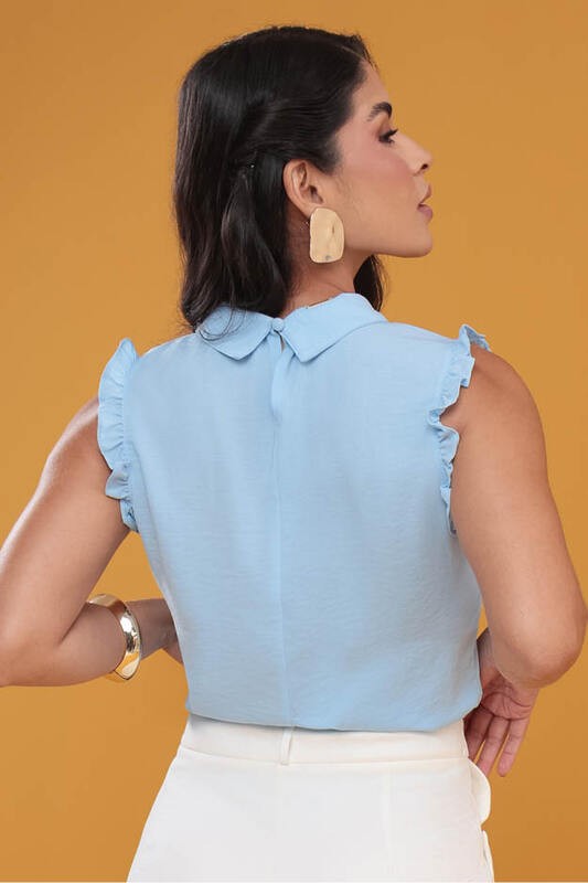 Blusa Regata Com Gola E Perolas
