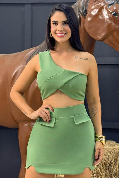 Carregar imagem 1 na visualização da galeria. Conjunto De Blusa Assimetrica E Saia