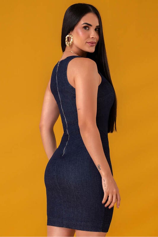 Vestido Com Recortes