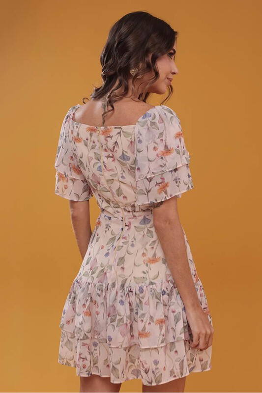 Vestido Curto Com Babados Duplos