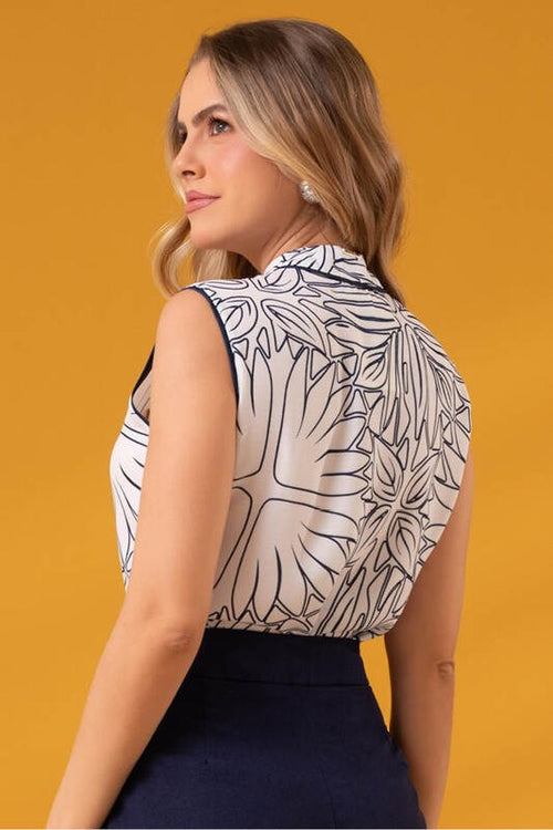 Carregar imagem 1 na visualização da galeria. Blusa Regata Com Gola Padre E Vivos