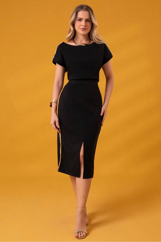 Conjunto Saia E Blusa Em Moletinho C Bloco De Cor