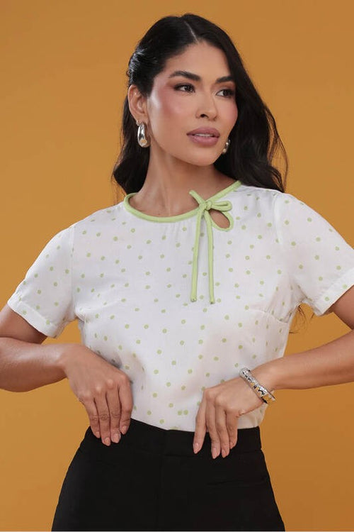 Carregar imagem 1 na visualização da galeria. Blusa  Baby Look Com Detalhe No Decote