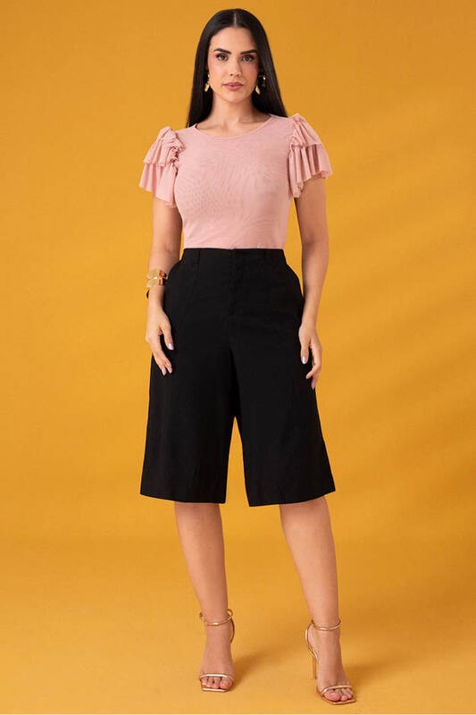 Short Bermuda Alfaitaria Com Prega Frontal