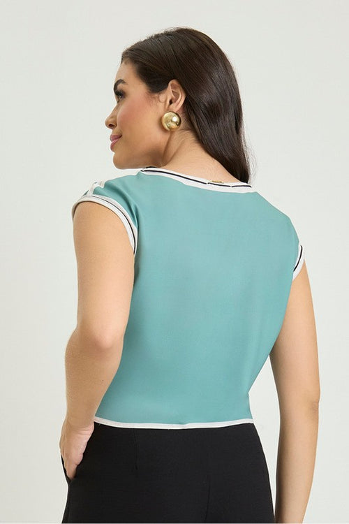 Carregar imagem 1 na visualização da galeria. Blusa Ampla Com Gola Redonda