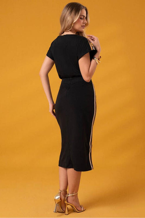 Carregar imagem 1 na visualização da galeria. Conjunto Saia E Blusa Em Moletinho C Bloco De Cor