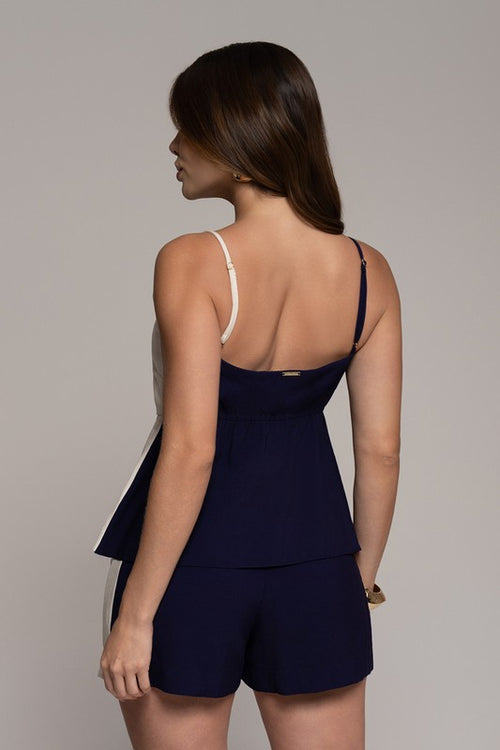 Carregar imagem 1 na visualização da galeria. Conjunto De Blusa Com Amarracao E Short Curto