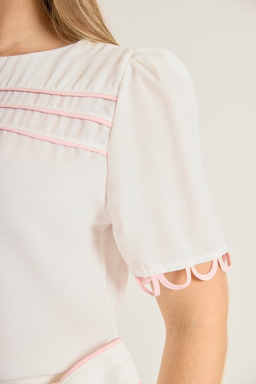 Carregar imagem 1 na visualização da galeria. Conjunto De Blusa E Short Com Detalhes De Vieses