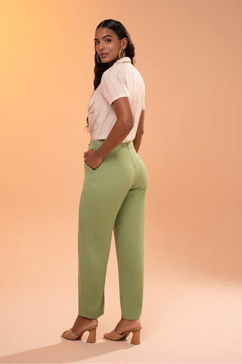 Carregar imagem 1 na visualização da galeria. Conjunto De Blusa Com Gola E Calca